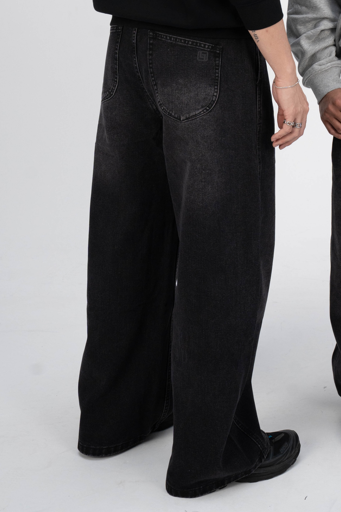 Pleated Jeans Stoned Black
