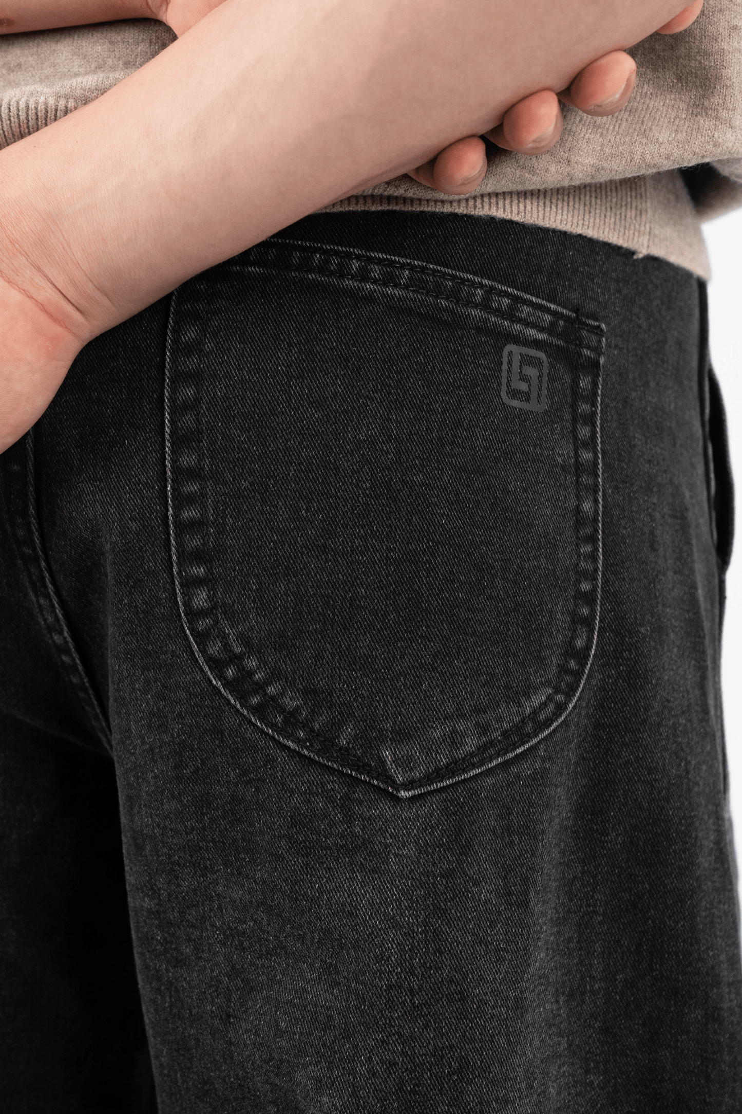 Pleated Jeans Stoned Black